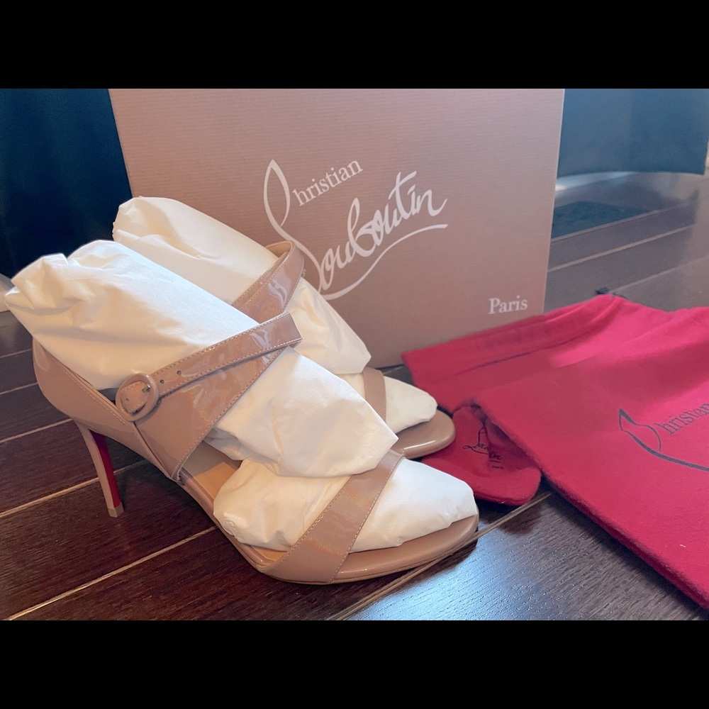 BRANDNEW Christian Louboutin Red Bottom Nude Shoes